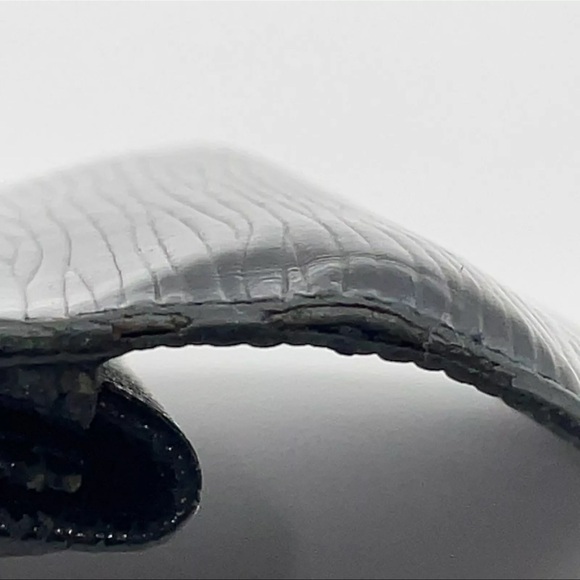 AUTH LOUIS VUITTON Black Epi Portefeiulle Sarah Wallet - Picture 12 of 13